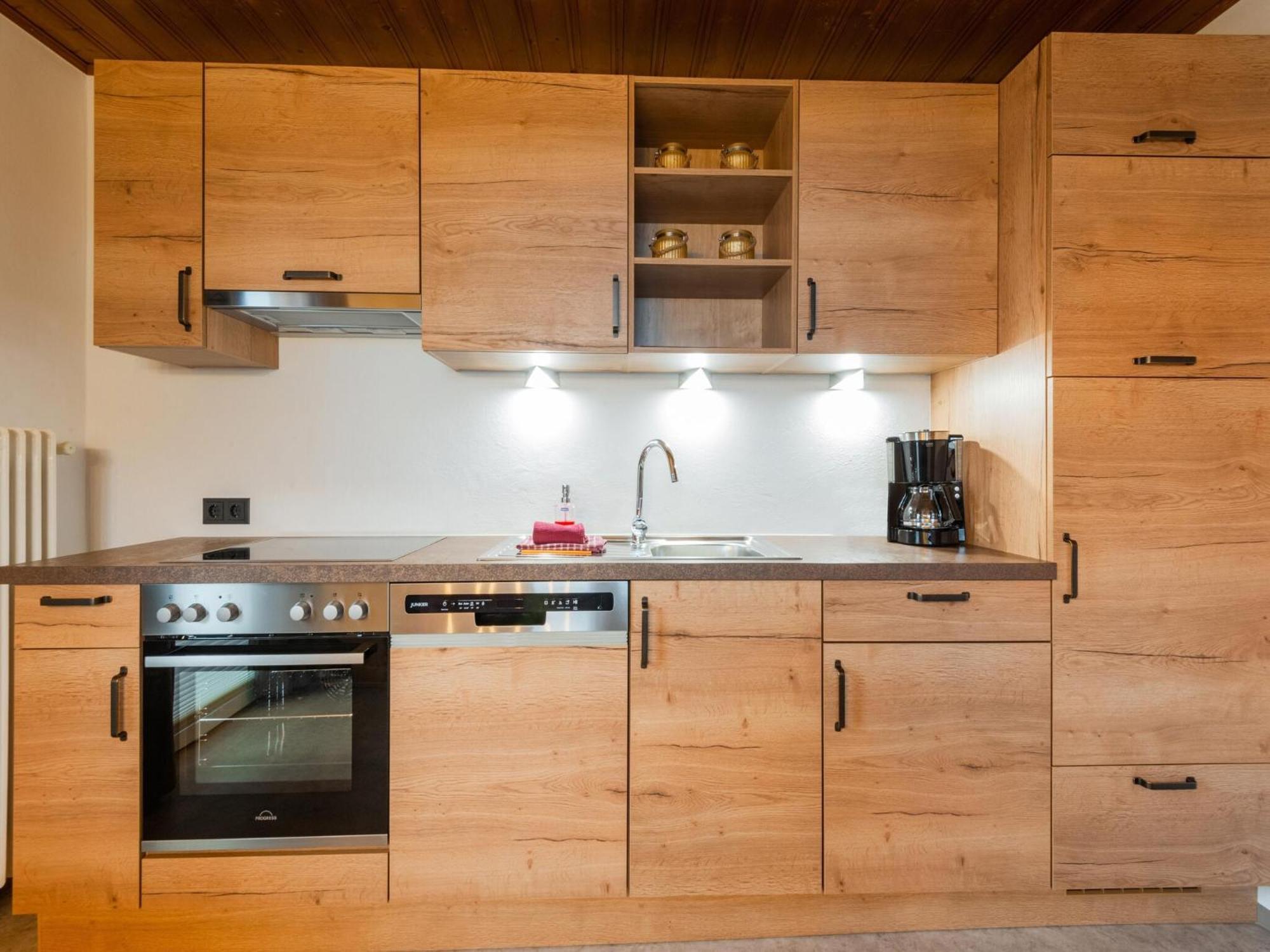 Modern In Near Area Apartment *